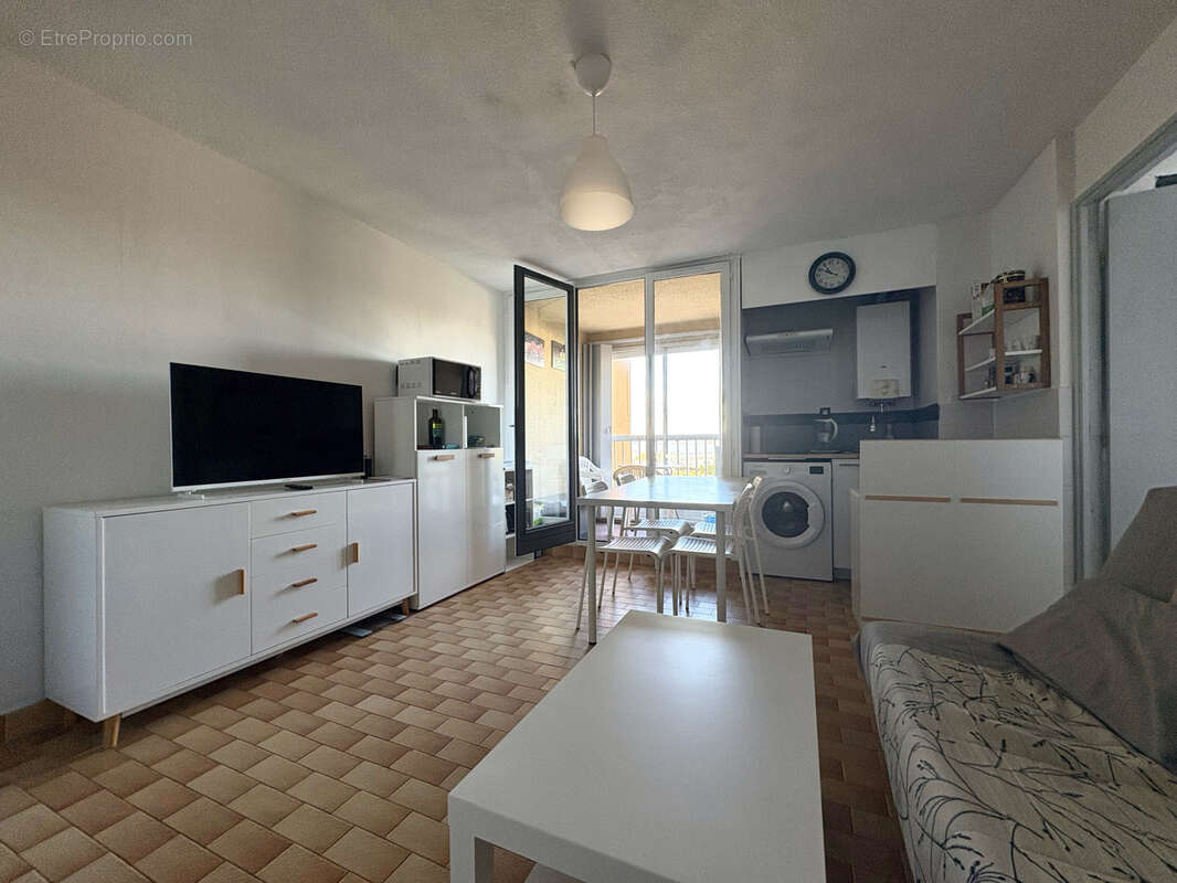 Appartement à MAUGUIO