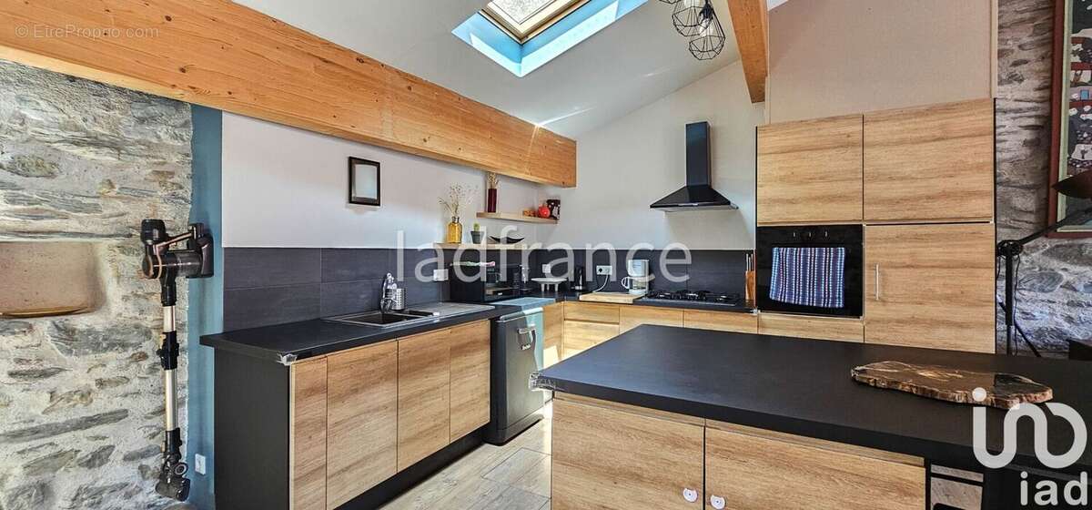 Maison 197 m² à Rigarda  - photo 5