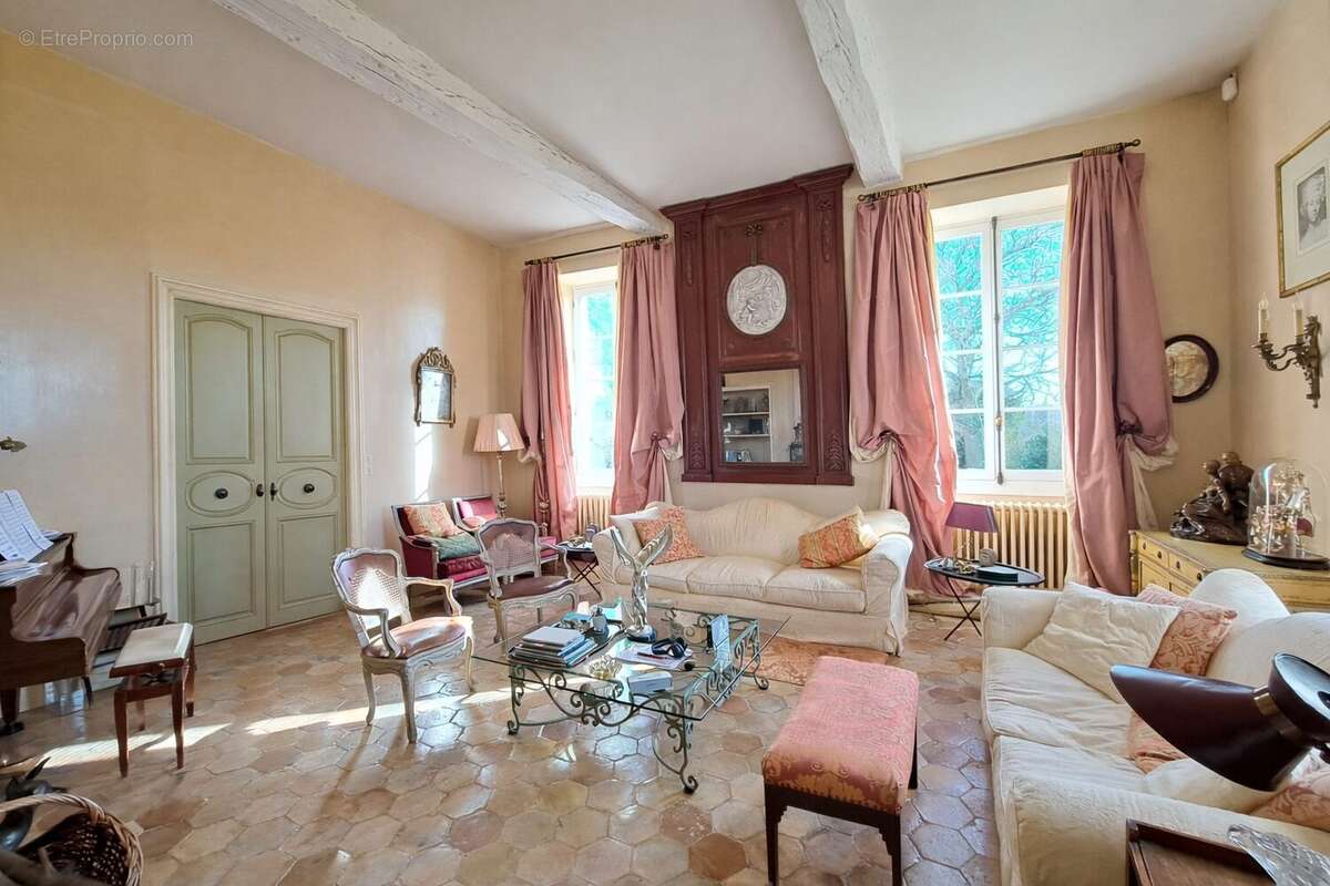 Maison à CASTERA-VERDUZAN