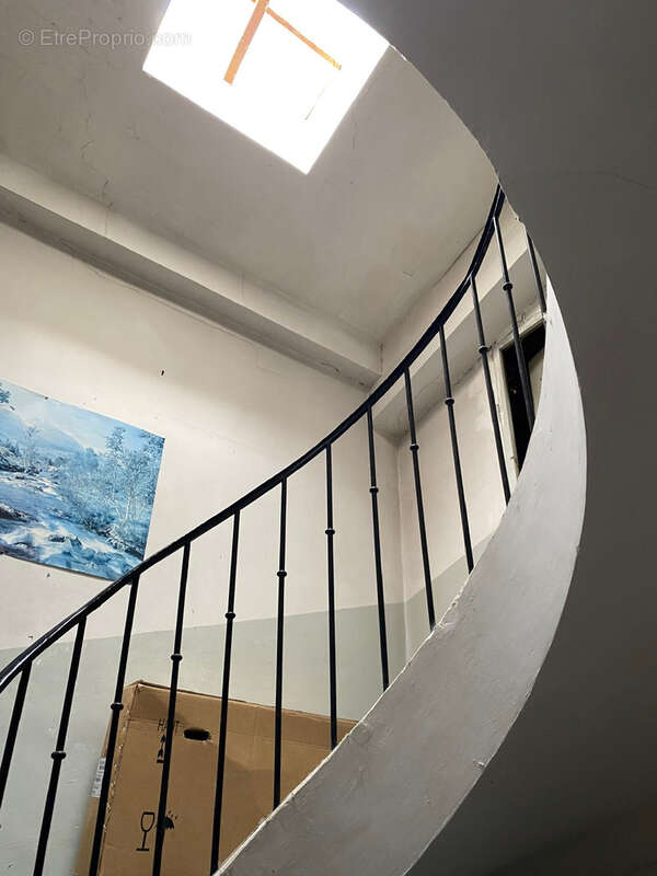 A VENDRE Oraison Demeure de 424 m2 sur 1800 m2 - photo 28