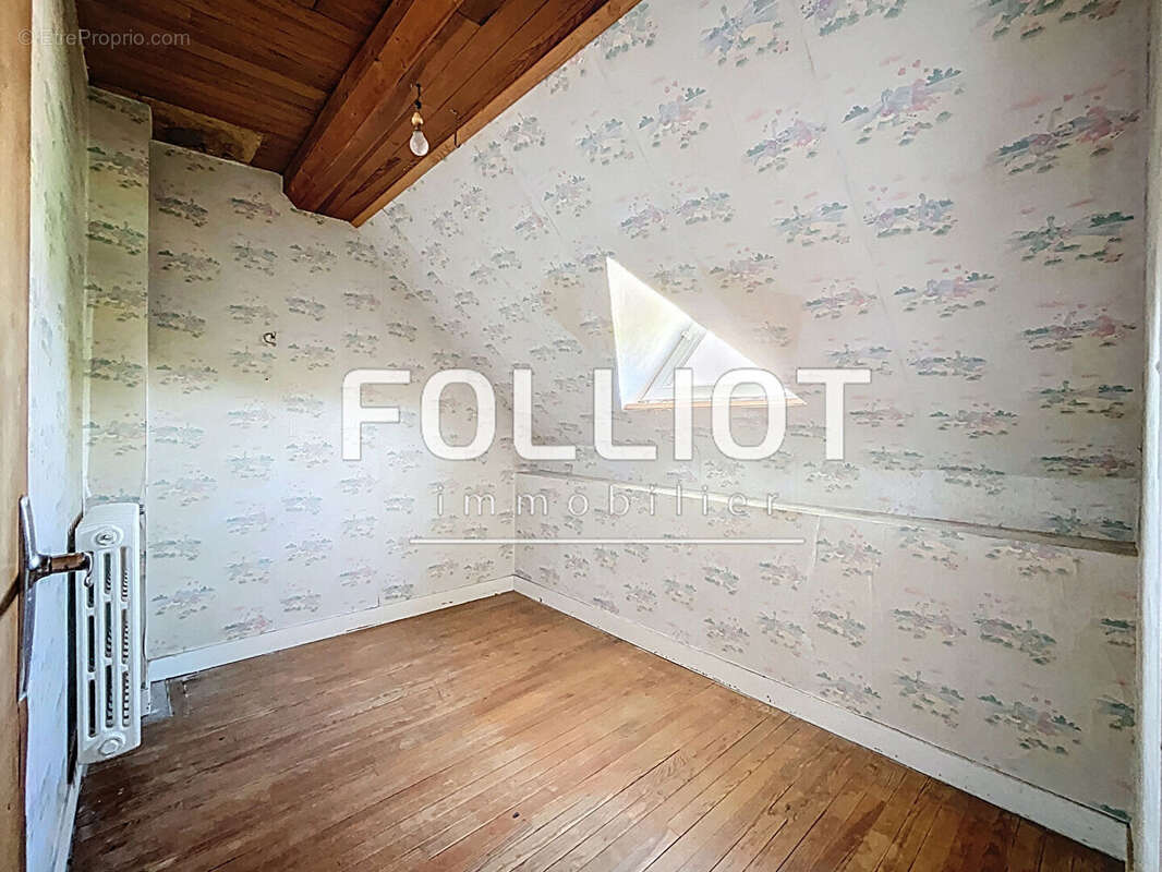 Maison à SAINT-DENIS-LE-GAST