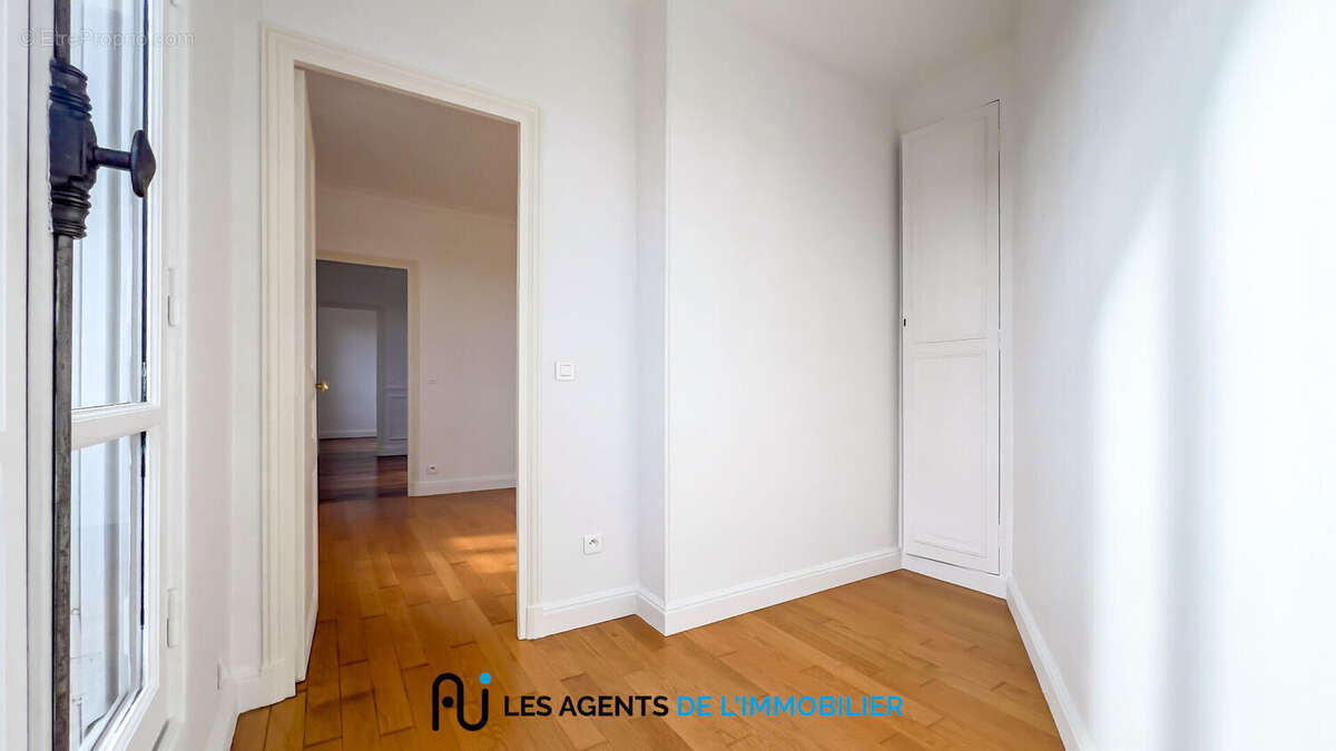 Appartement à NANTERRE