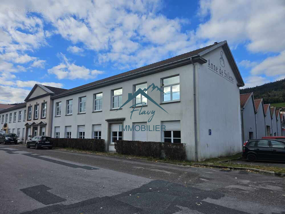 Autre à LE SYNDICAT