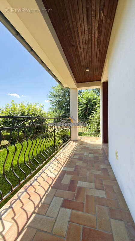 Maison 136 m² à Aurillac  - photo 6