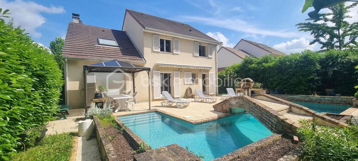 Maison à SAINT-GERMAIN-LES-CORBEIL