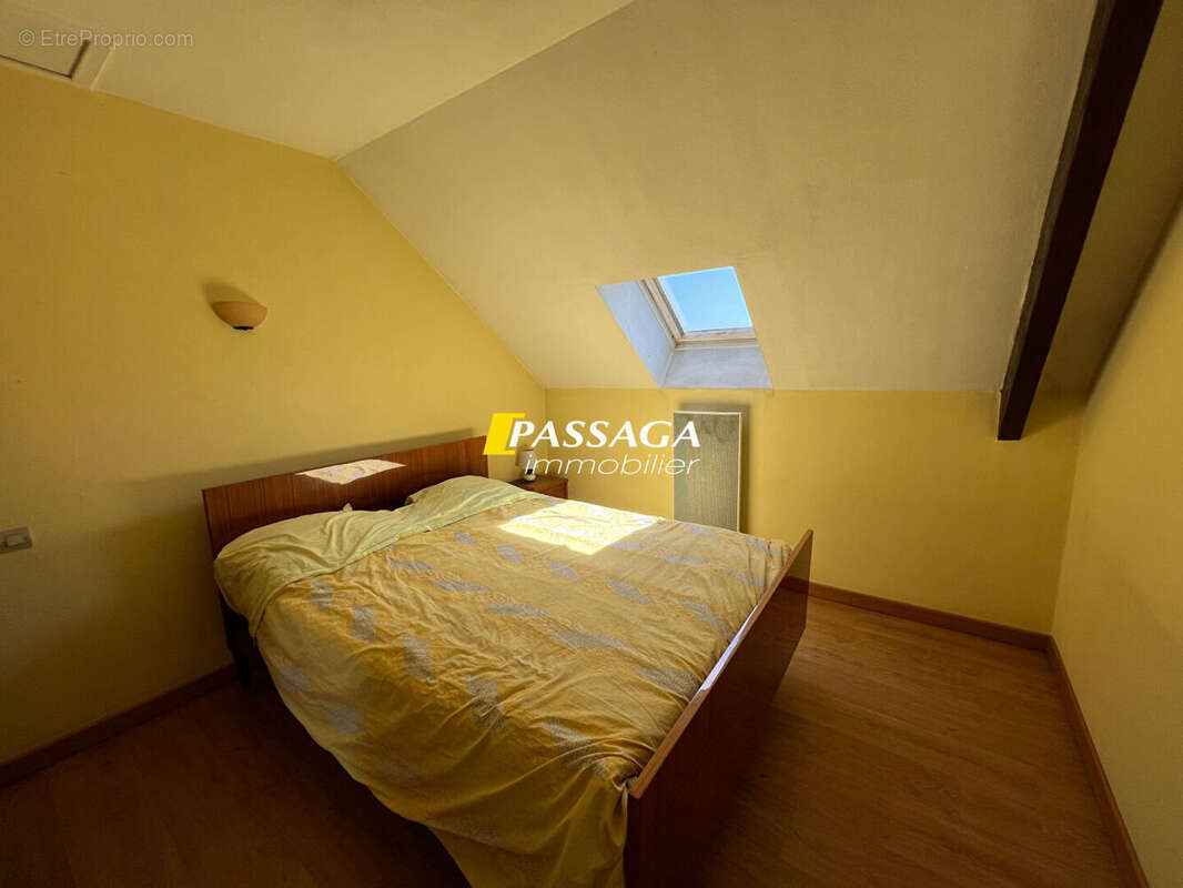 Maison à ONET-LE-CHATEAU