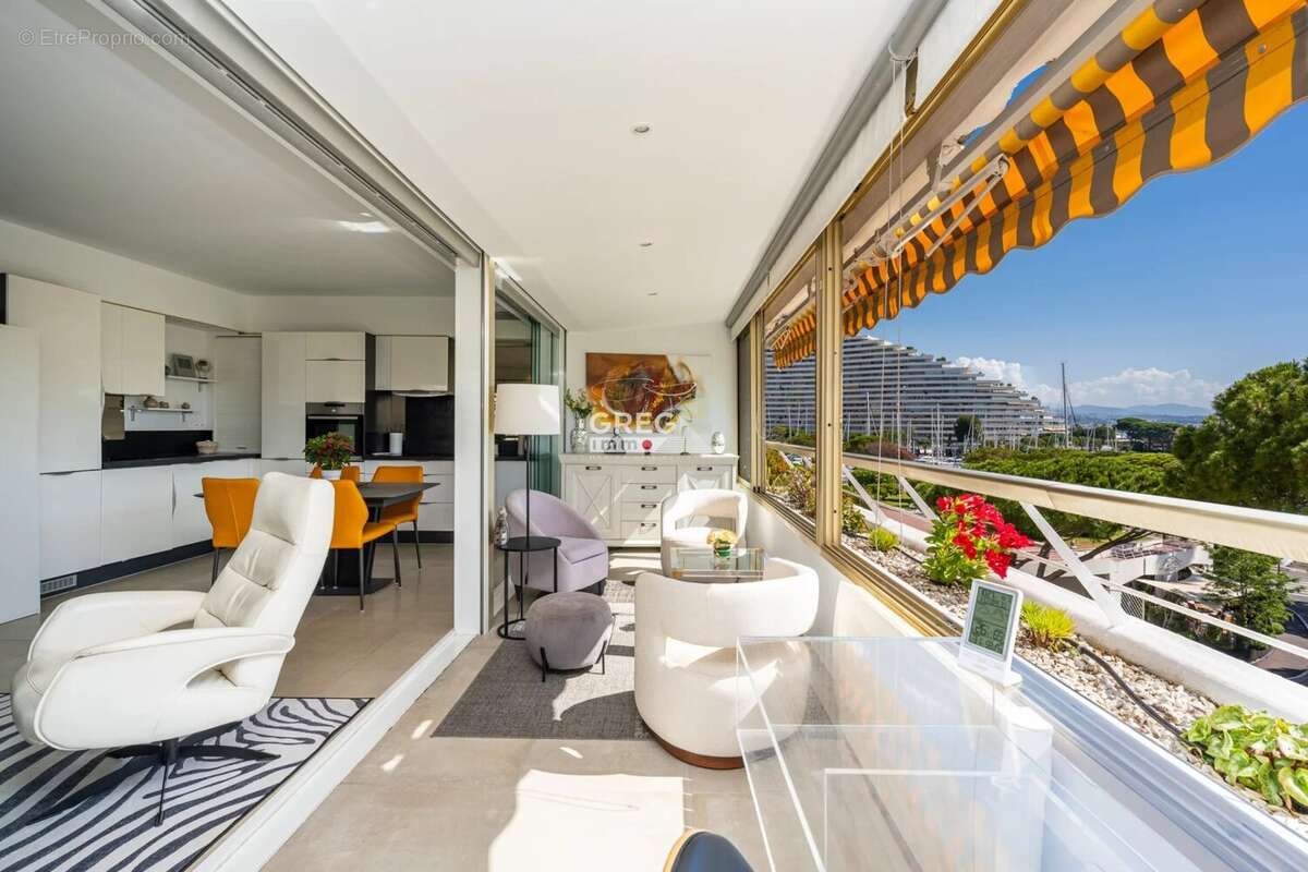 Appartement à VILLENEUVE-LOUBET