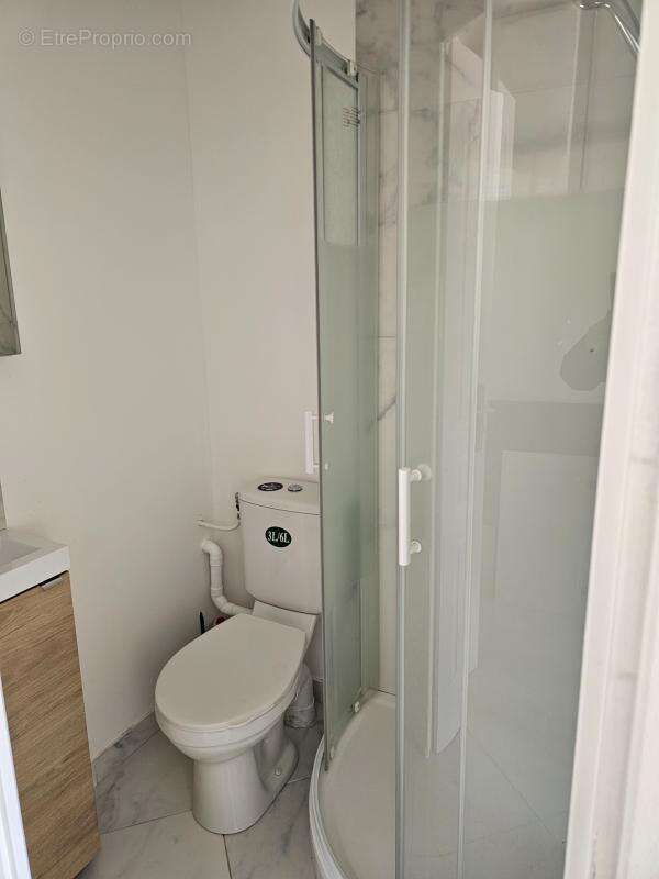 Appartement 3 pièces de 65 m2 en duplex + studio de 20 m2 avec parkings à vendre à CARRIERES SOUS POISSY (78) - photo 9