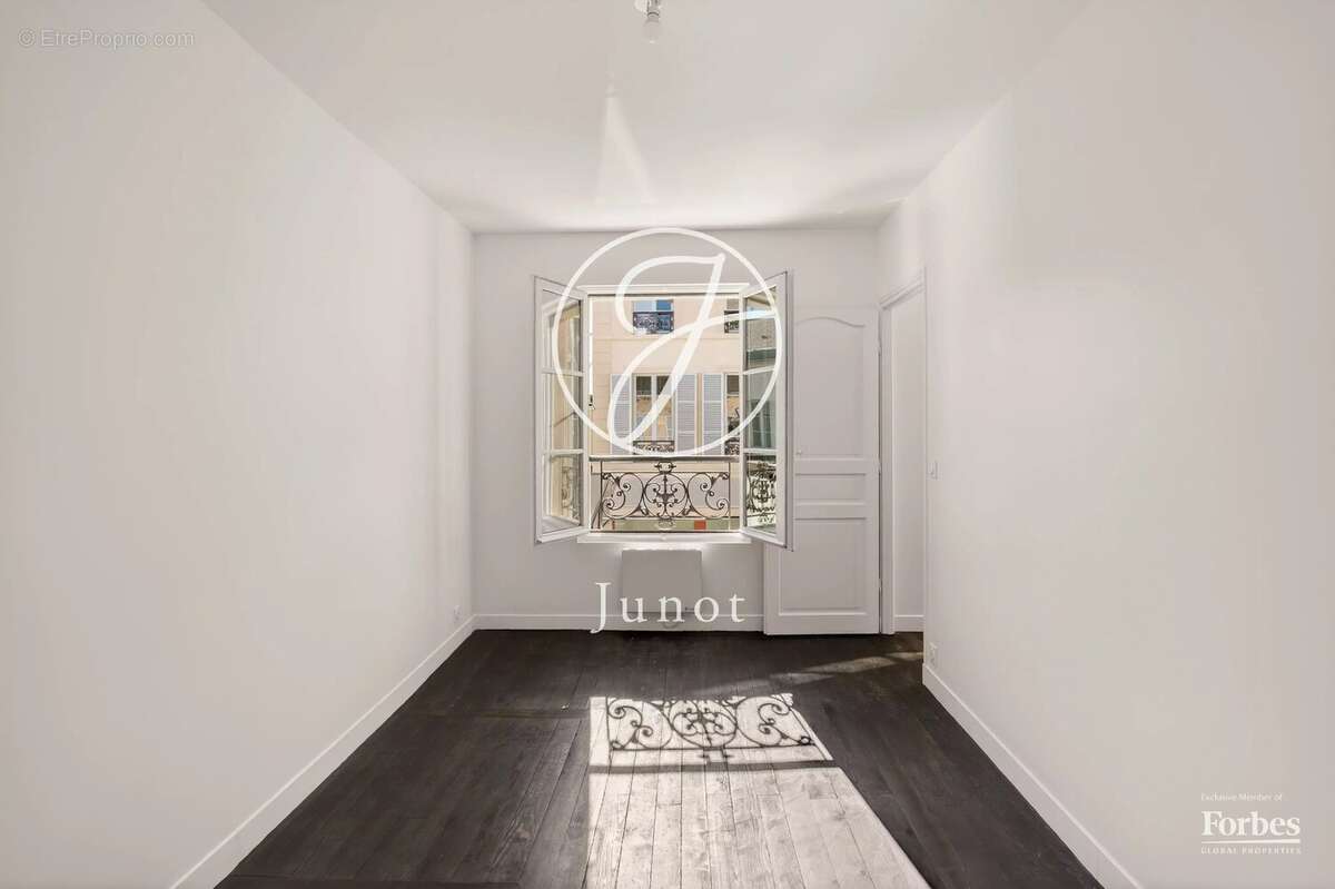 Appartement à VERSAILLES