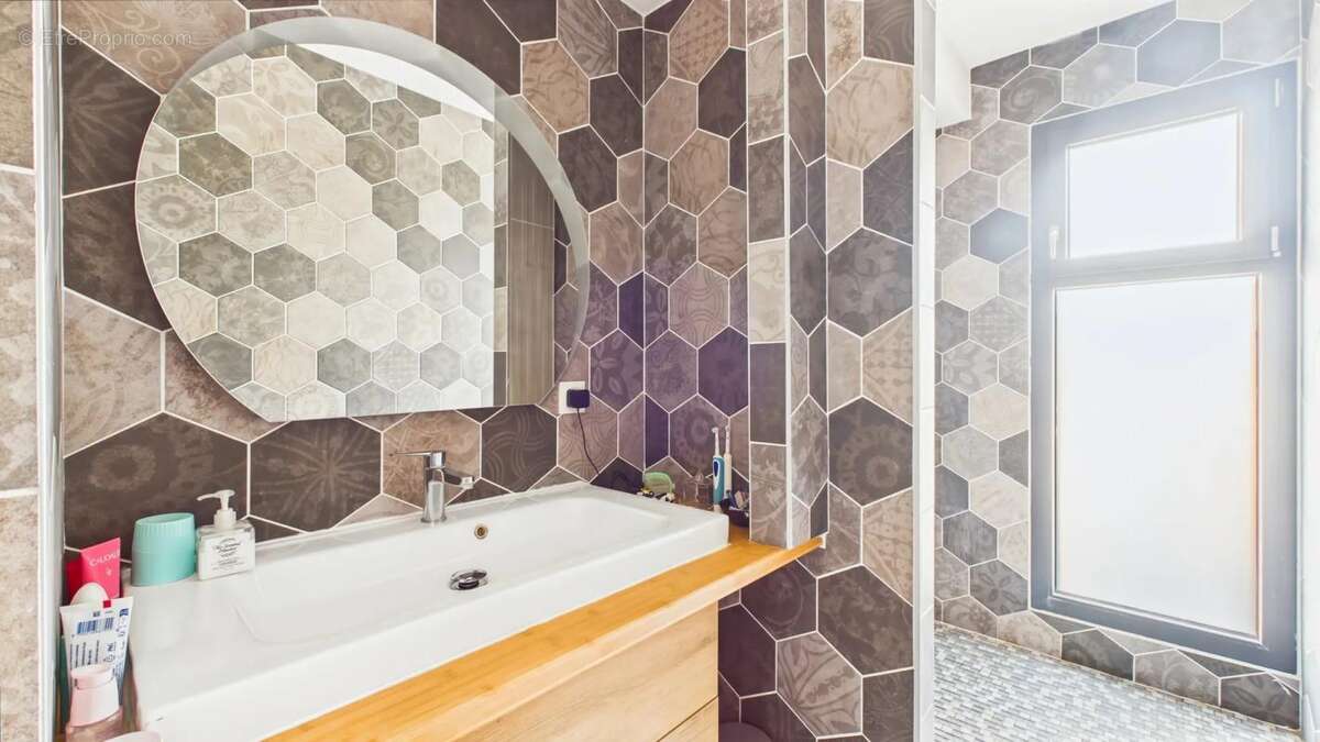 Maison à PONT-DE-L&#039;ISERE