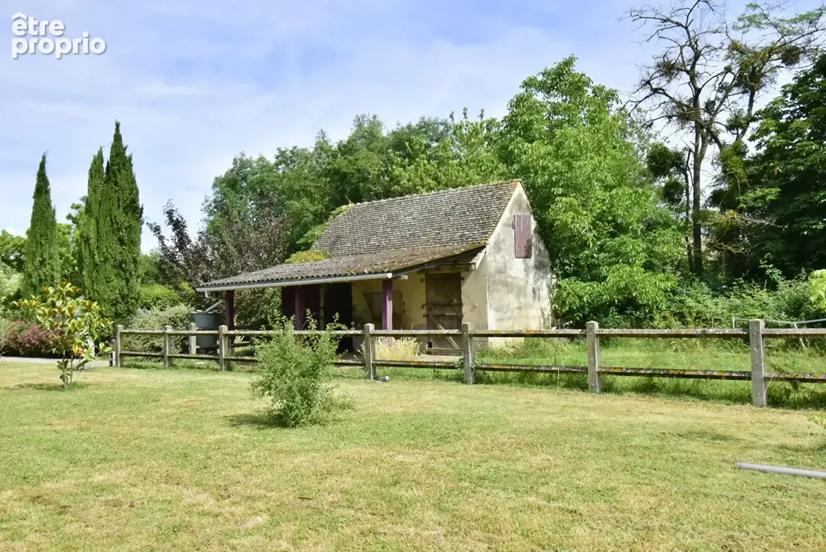 ST MARTIN EN BRESSE, Maison de maître avec 1ha37a de terrain - photo 3