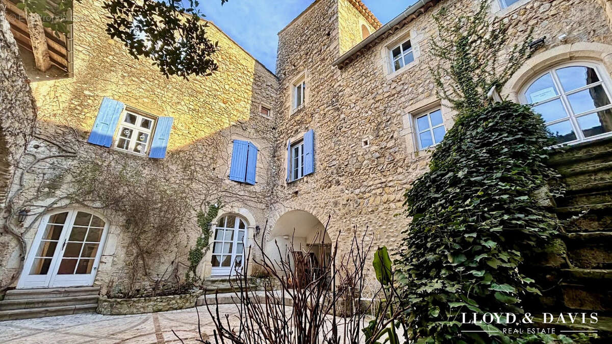 Maison à MIRMANDE