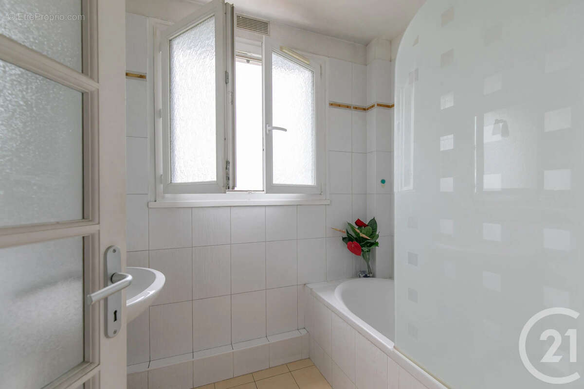 Appartement à SAINT-MAUR-DES-FOSSES
