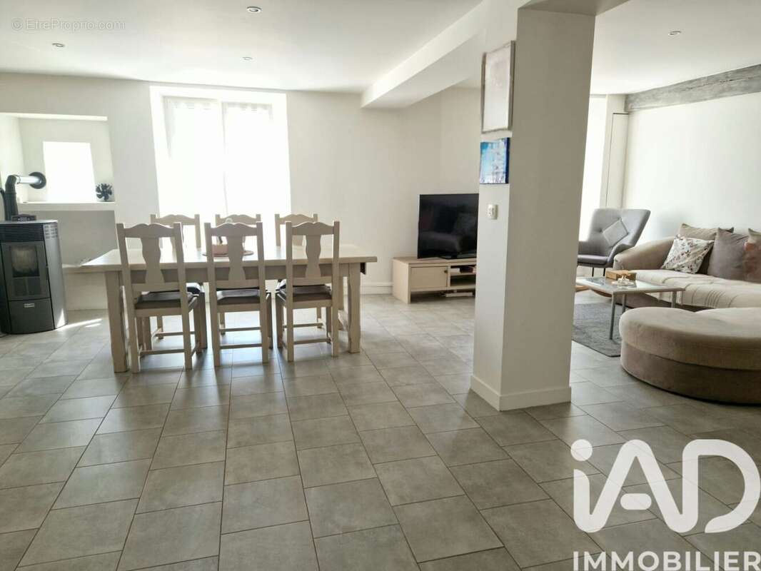 Photo 2 - Maison à LOUAN-VILLEGRUIS-FONTAINE