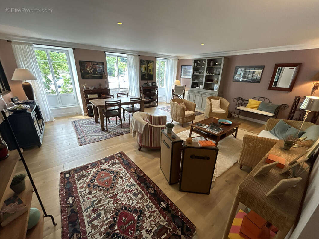 Adresse de prestige, appartement d' exception à vendre. Centre ville de Quimper - Réf. 60 - photo 6