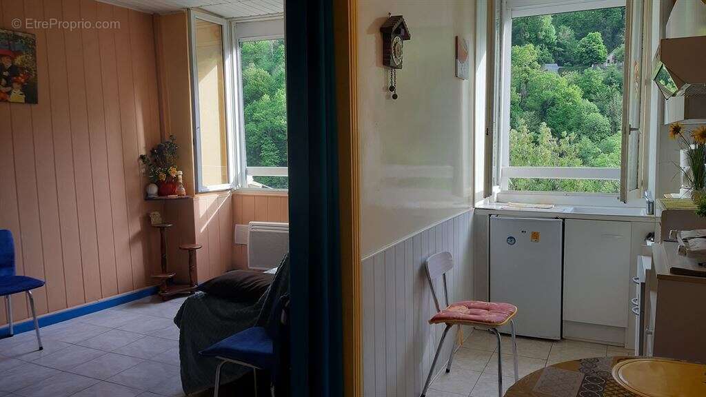 Appartement à EAUX-BONNES