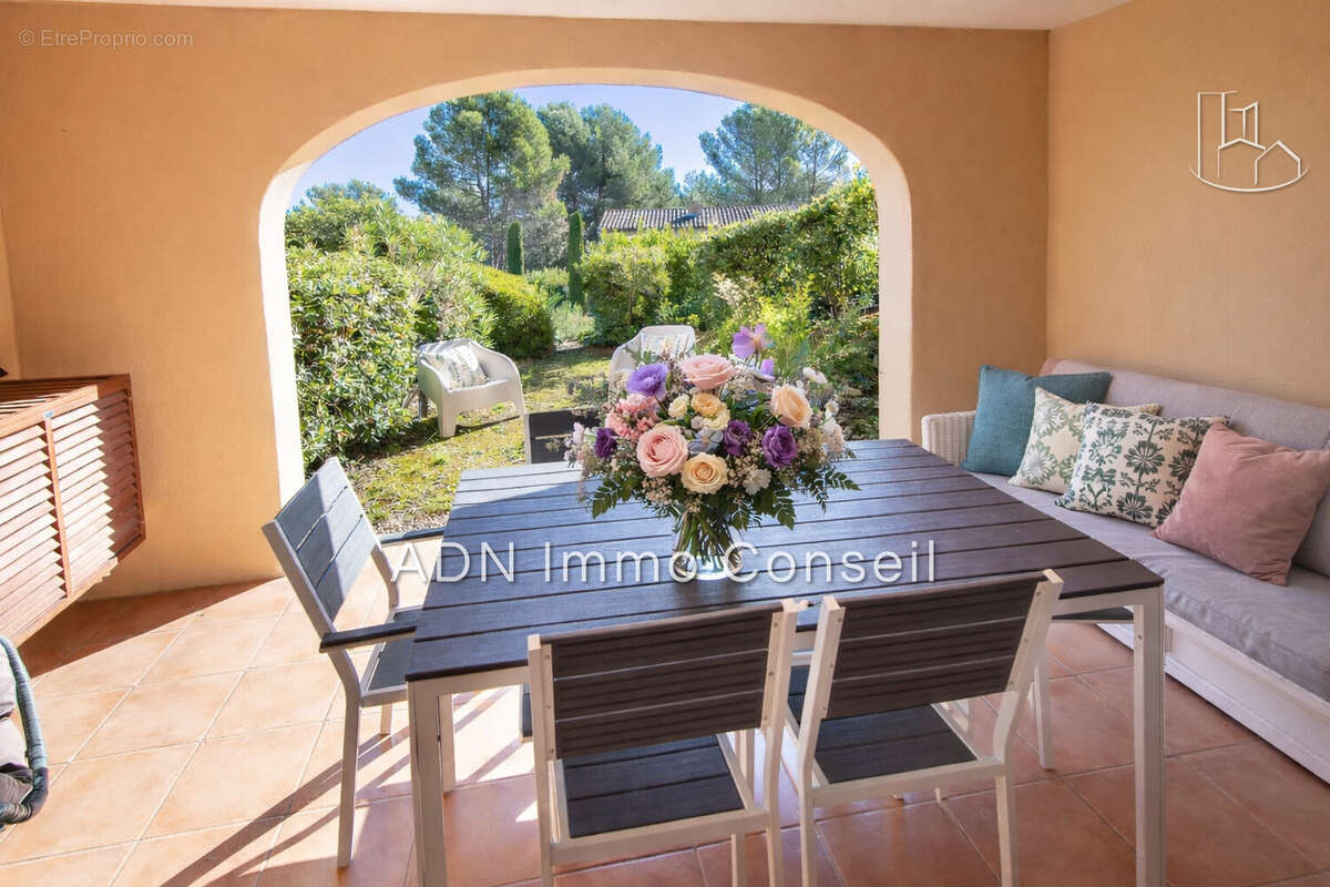 Appartement à MALLEMORT