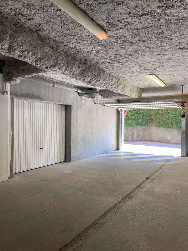 Parking à LE GRAND-BORNAND