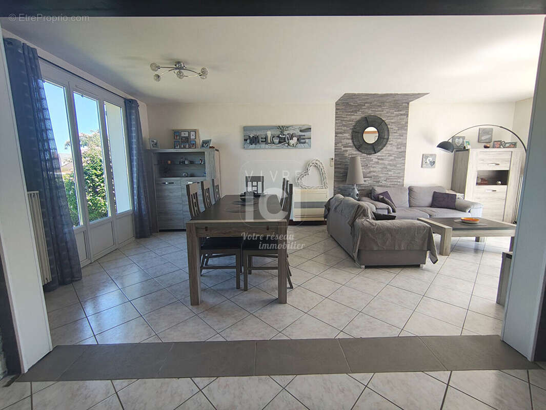Maison familiale de 125 m² avec sous-sol complet - photo 3