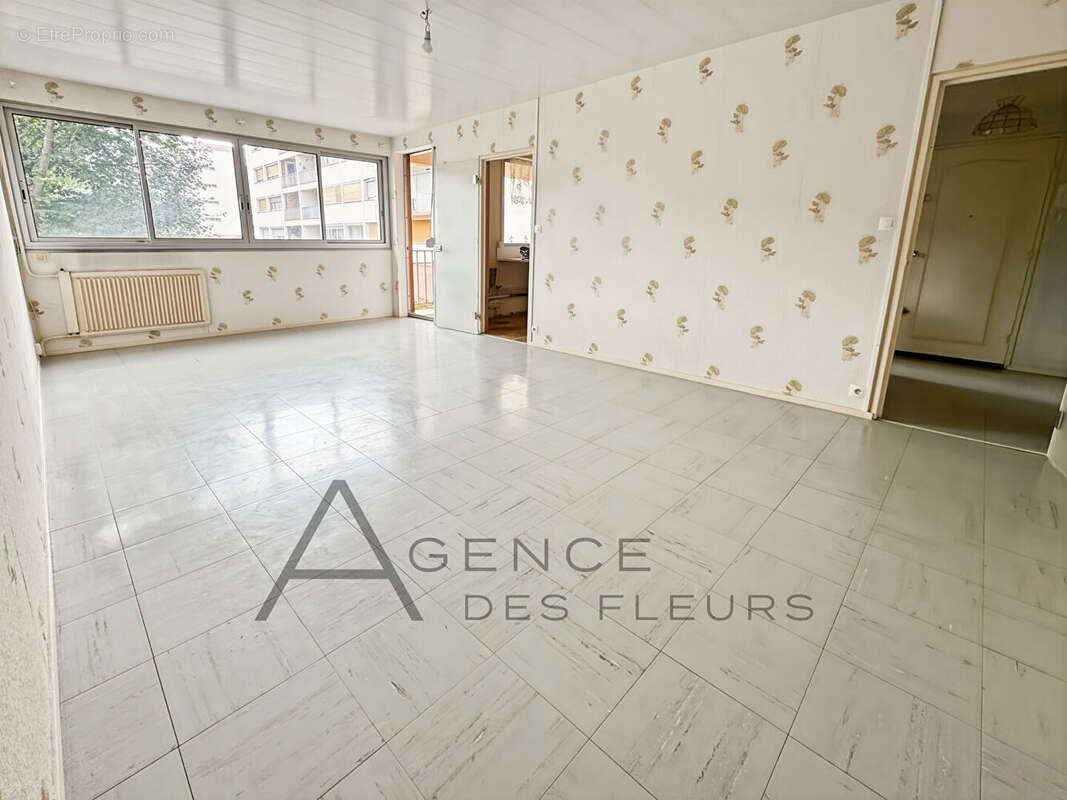 Appartement à SAINT-PIERRE-LES-ELBEUF