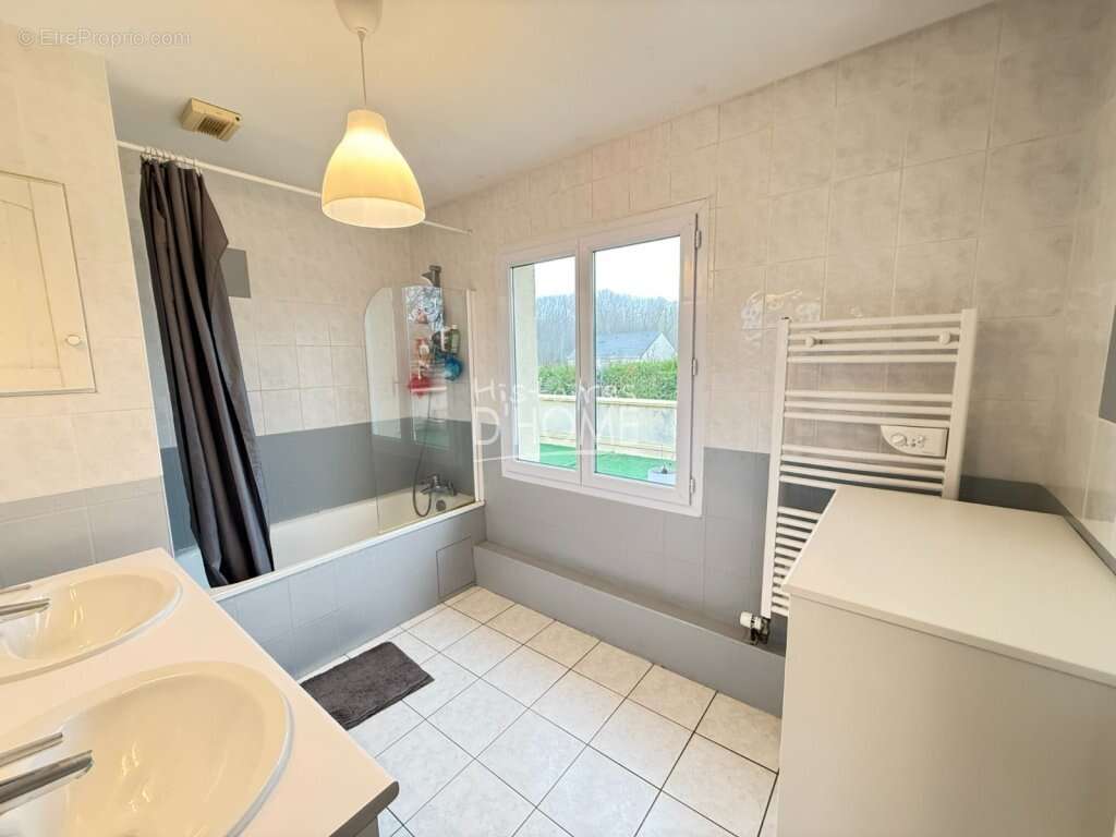 Maison à FAREMOUTIERS