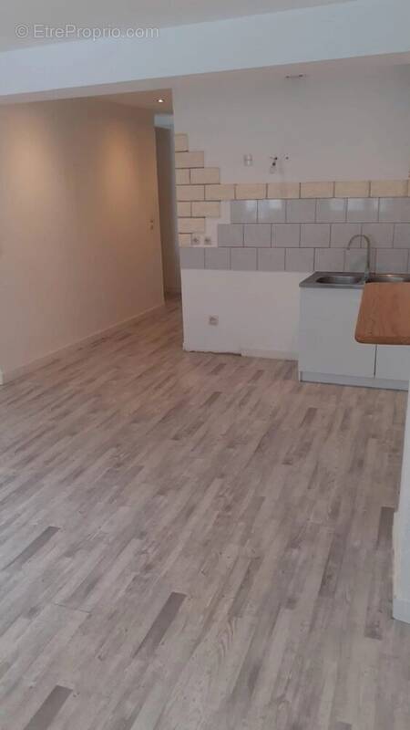 Appartement à SAINT-PIERRE-LE-MOUTIER