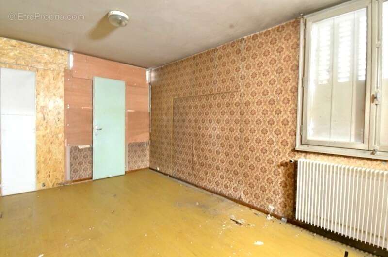 Appartement à vendre 2 pièces  à rénover commune d'AMBILLY (74) - photo 4