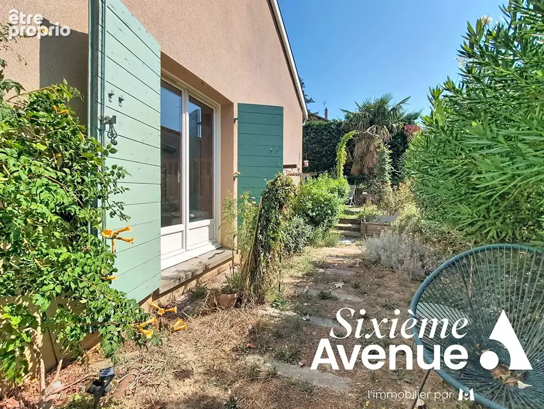 Maison Saint-Symphorien D'Ozon - 6 pièces - 3 chambres - 99 m² - photo 14