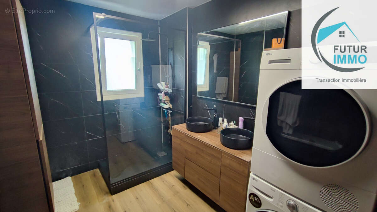 Appartement à SAINTE-SUZANNE