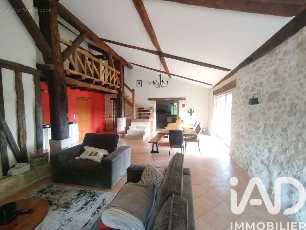 Photo 5 - Maison à LAGUPIE