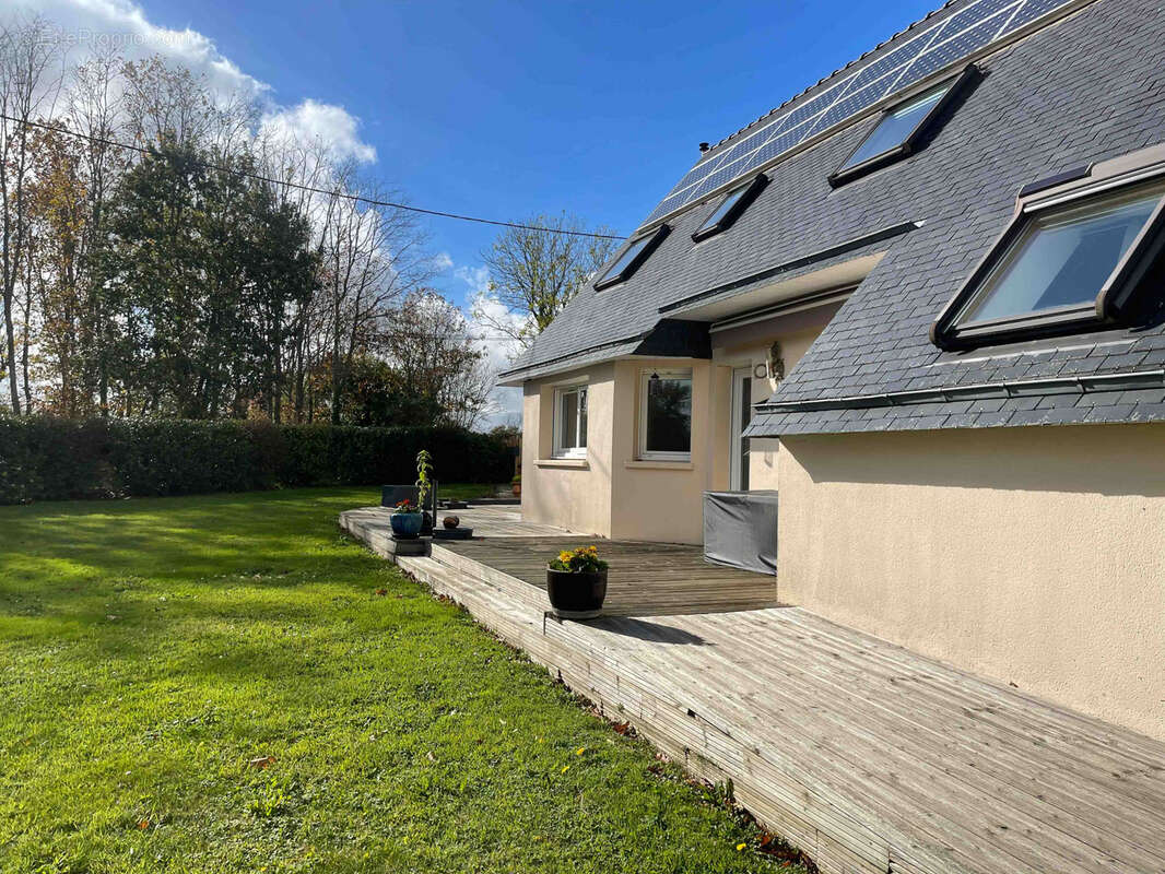 Maison à LOGONNA-DAOULAS