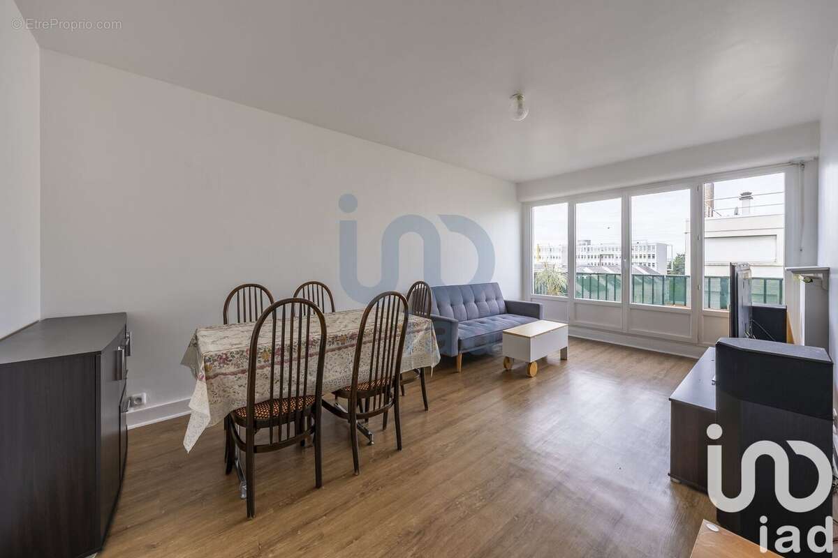 Photo 3 - Appartement à CHEVILLY-LARUE