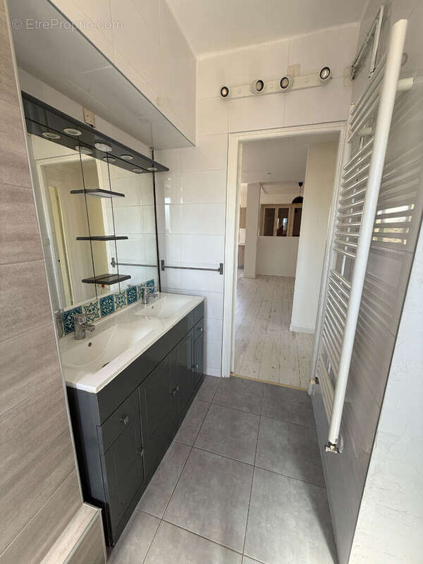 Appartement lumineux de 71 m² - Proche gare et centre-ville - photo 7