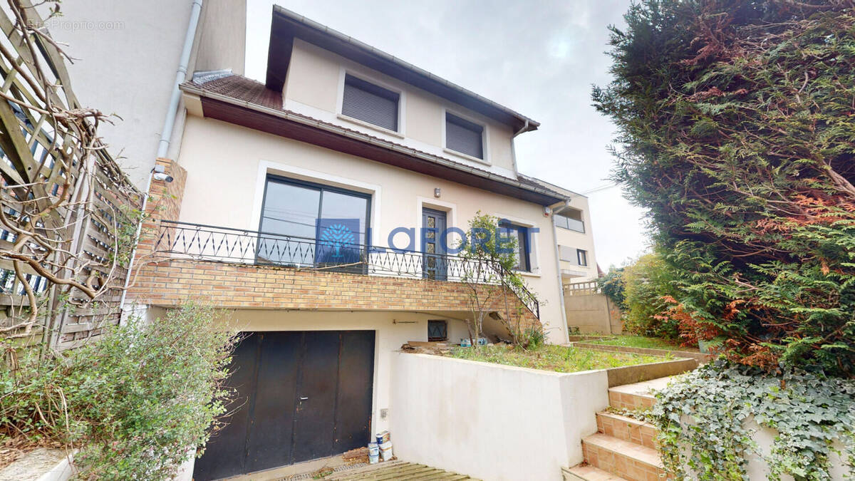 Maison à PARAY-VIEILLE-POSTE