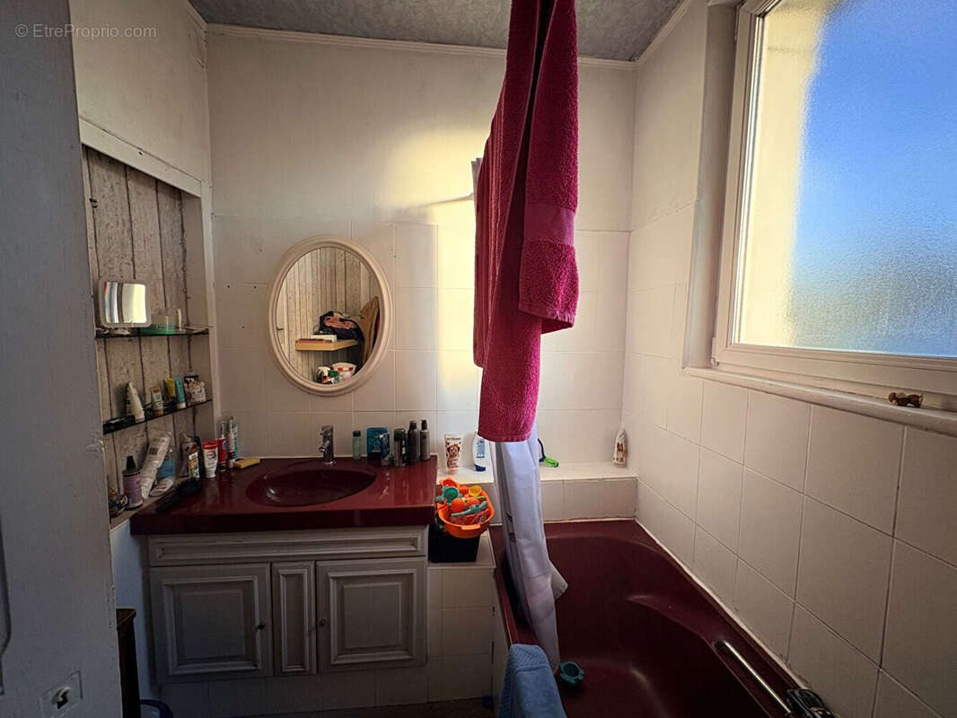 Maison à MOY-DE-L'AISNE