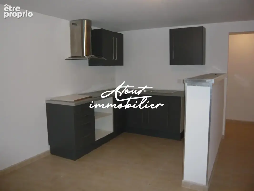 Campagnan : villa de 2004 avec deux logements indépendants et ses annexes - photo 35