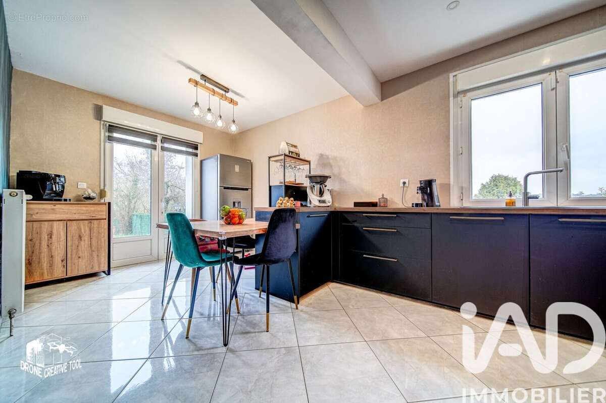 Maison 110 m² à Montois-La-Montagne  - photo 3