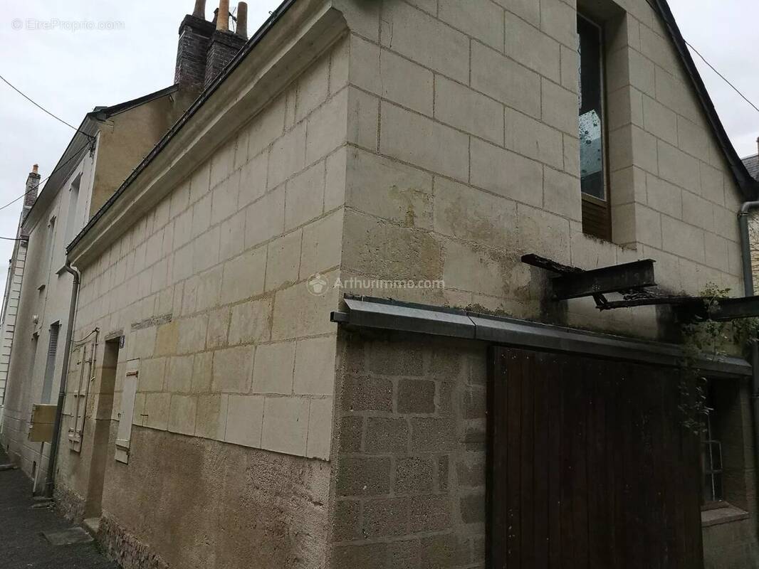 Maison à LA CHARTRE-SUR-LE-LOIR