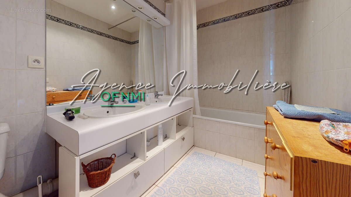 Appartement à CRAPONNE