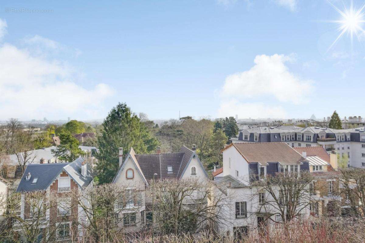 Saint-cloud : hippodrome - t4 - 86m2 - 2-3 chambres - balcon - 1 parking - dpe d - photo 5