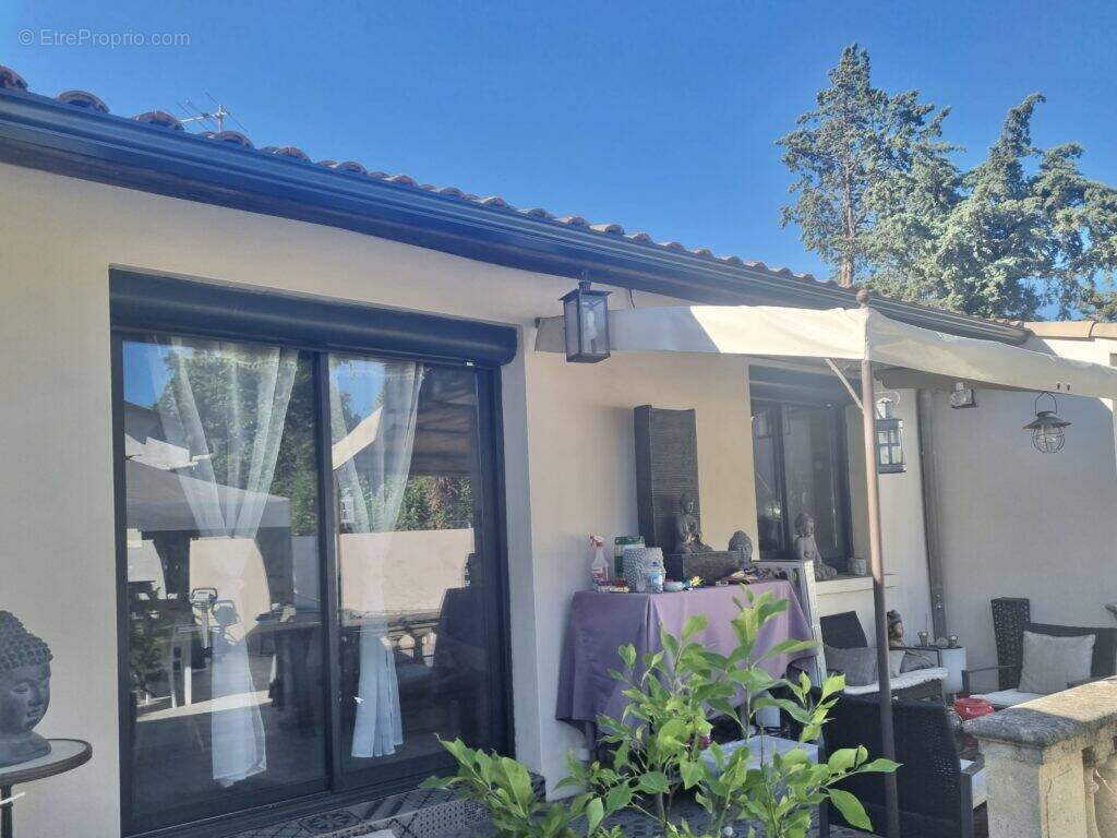 Maison à MAUGUIO