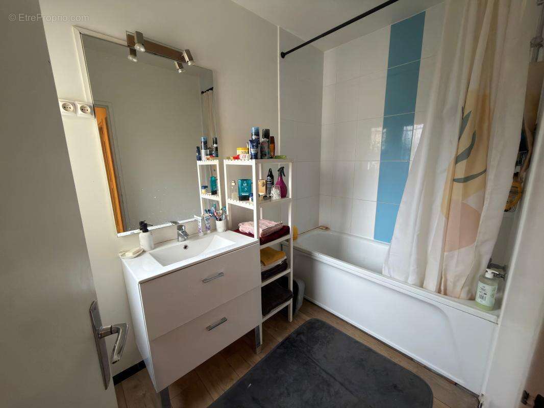 Appartement à SAINT-MAUR-DES-FOSSES