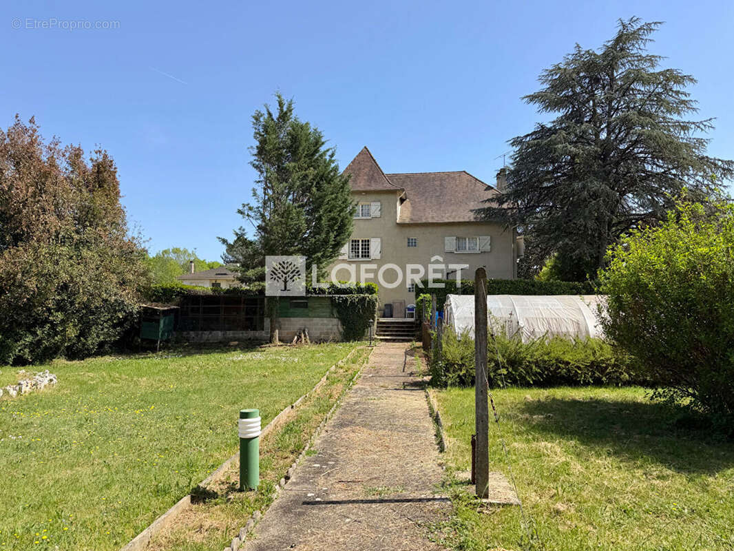 Maison à MERCUES