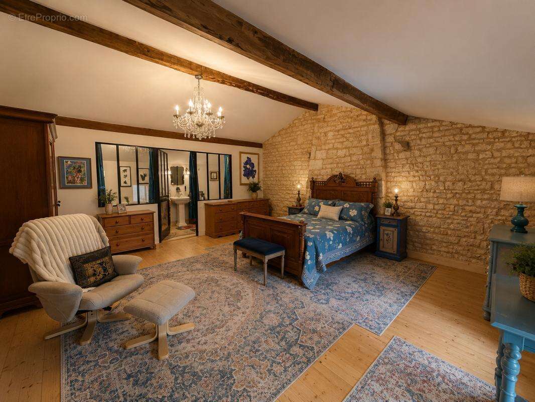 Maison à SAUZE-VAUSSAIS