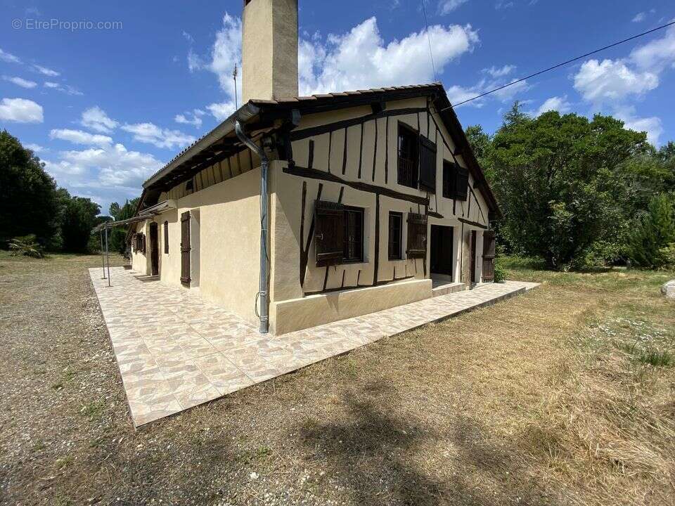 MAISON Type T5 de 188 m2 avec dépendance proche de Barbotan - photo 26