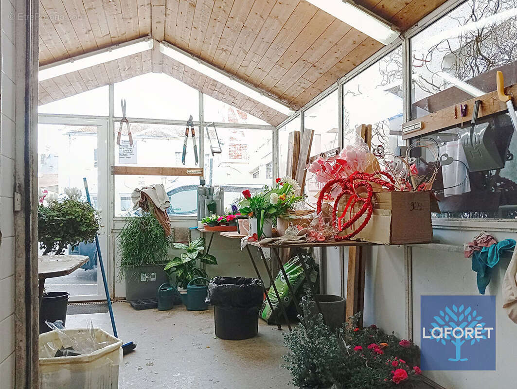 fonds de commerce  fleuriste LA ROCHE SUR YON - photo 11