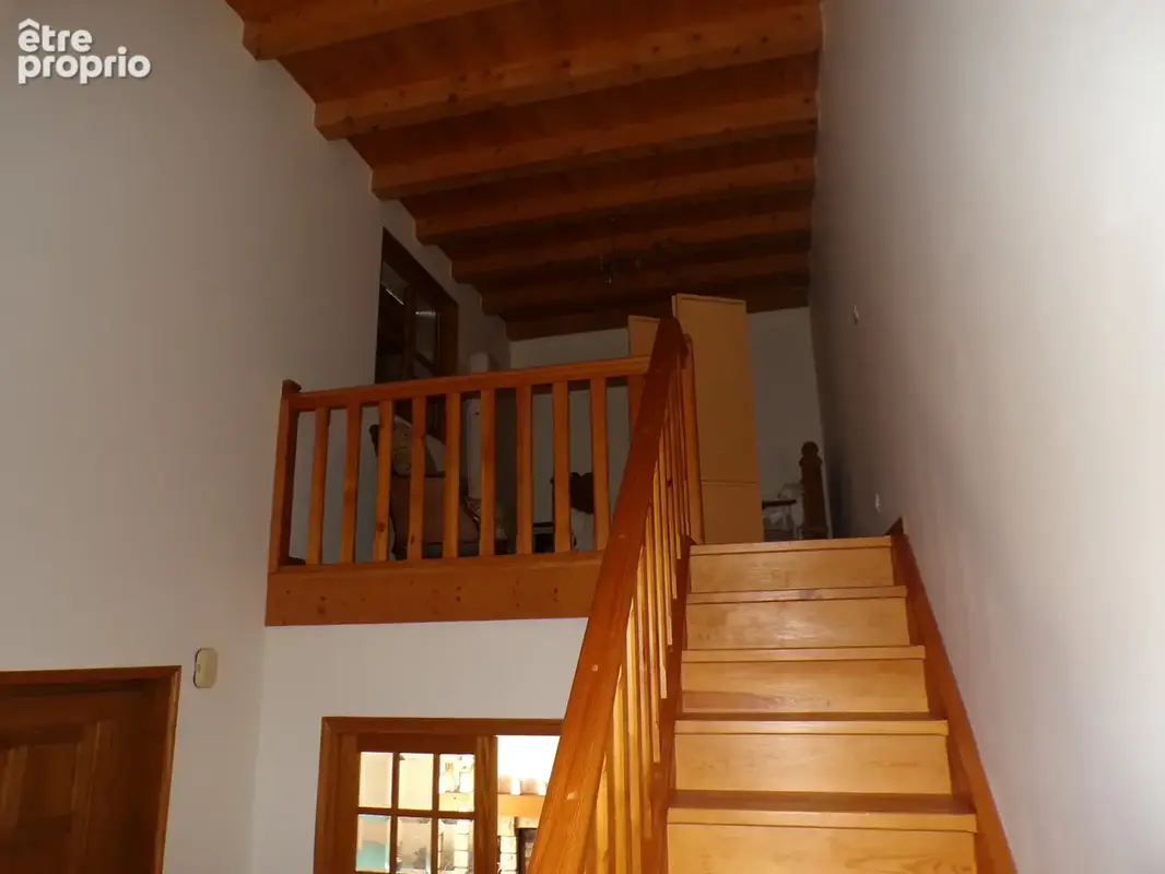 Maison avec grand terrain et vue dominante - photo 15