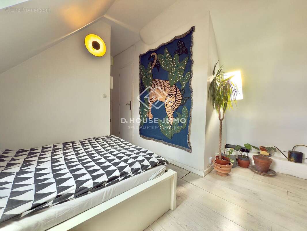 Appartement à PARIS-10E