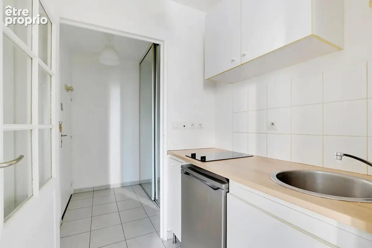Paris 13 : Studio de 20m² en bon état - photo 2
