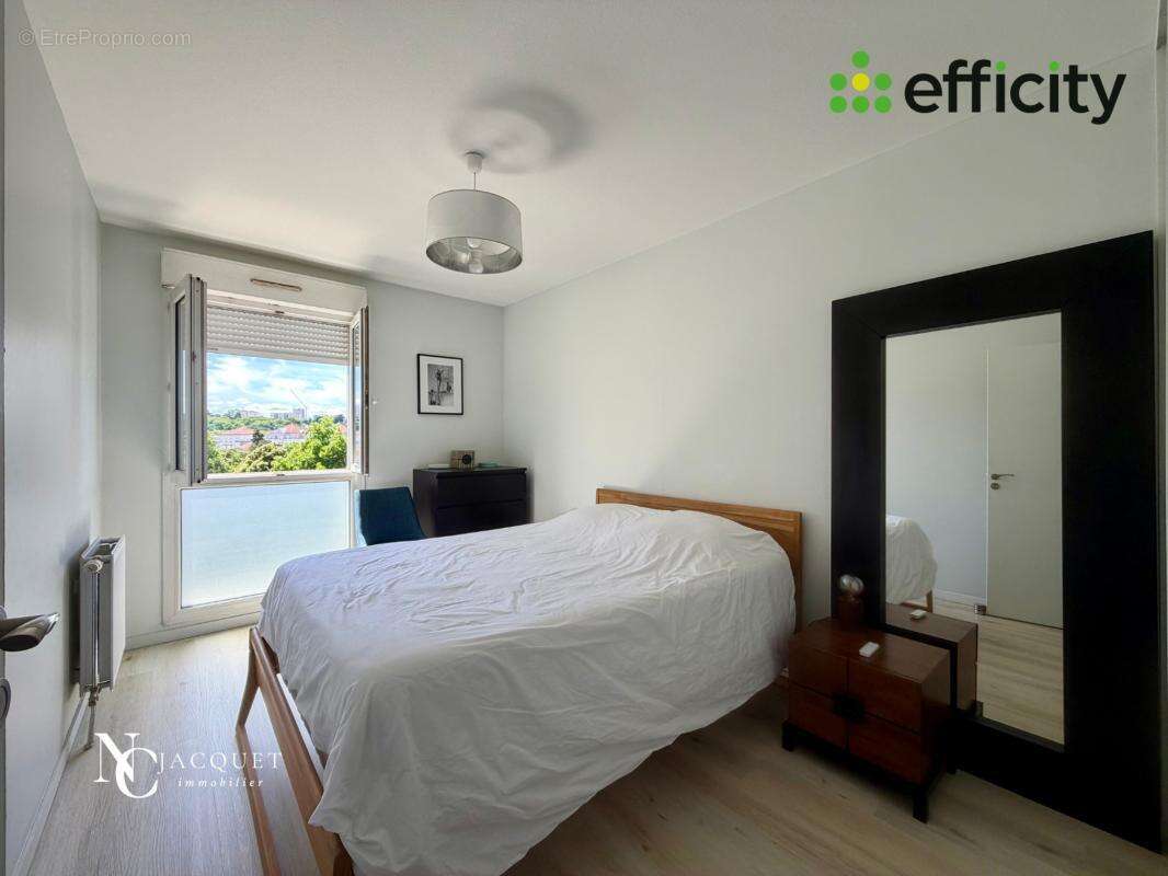 Appartement à LYON-9E